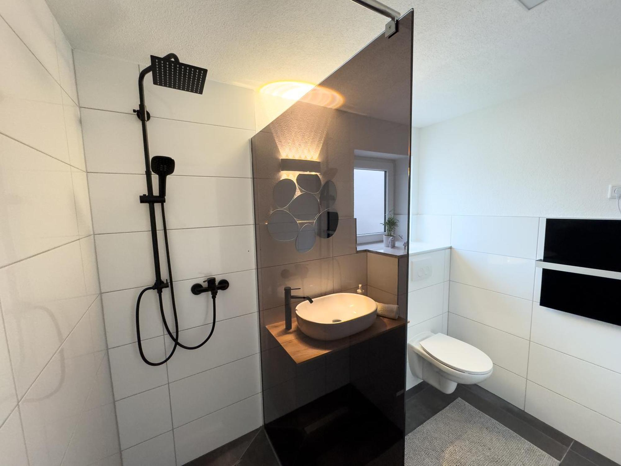 Klassen Apartments! Stadtnahes Ferienhaus* Mit Terrasse In Aulendorf * Fuer 6-8 Personen Экстерьер фото