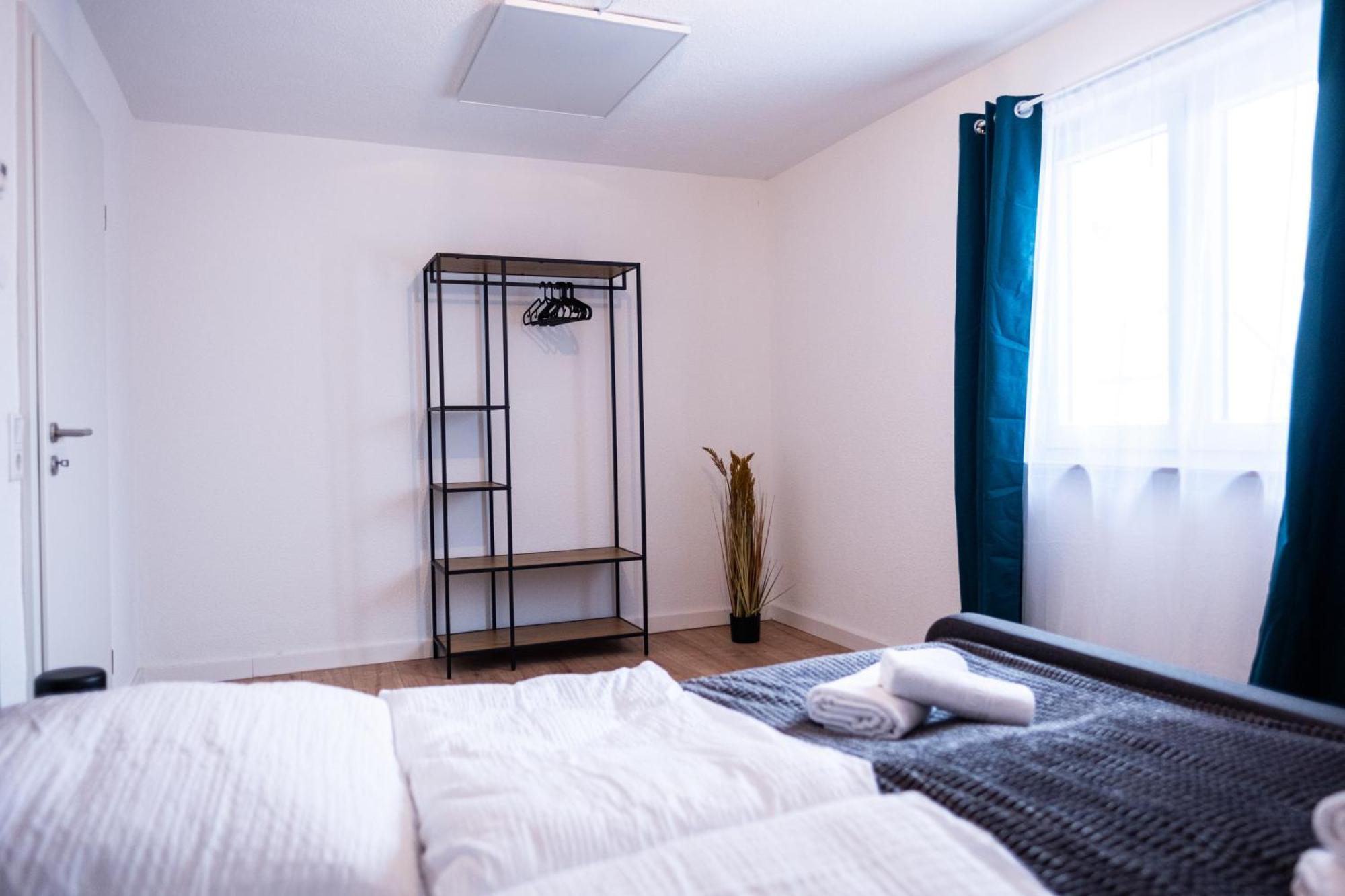Klassen Apartments! Stadtnahes Ferienhaus* Mit Terrasse In Aulendorf * Fuer 6-8 Personen Экстерьер фото